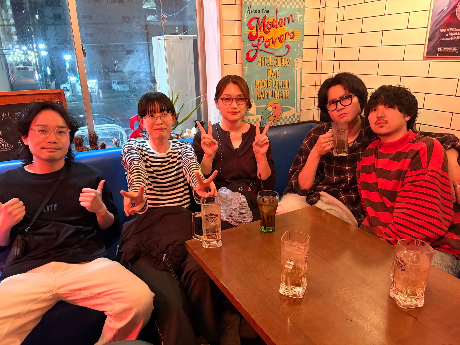 2026年5月、久々に5人で集まって飲食店のテーブルを囲んだ日